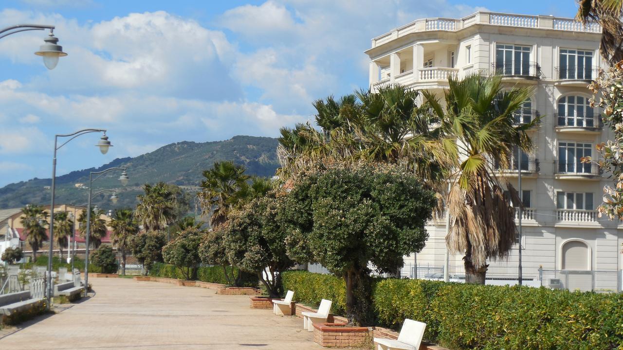 Hotel Marechiaro Gizzeria Kültér fotó